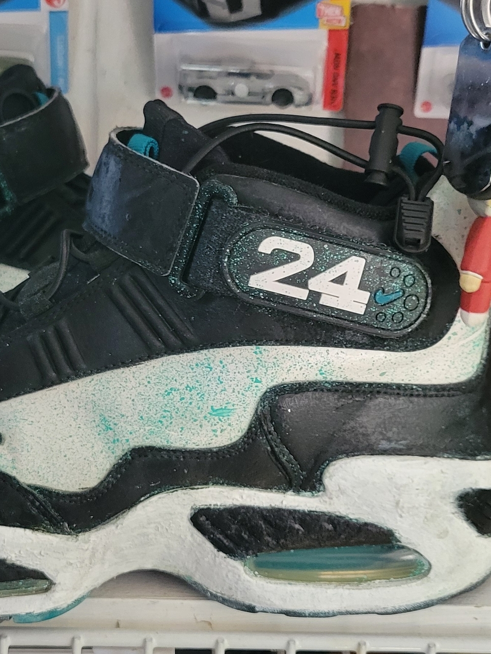 Nike Men's Black and Teal Athletic Sneakers - Model 24